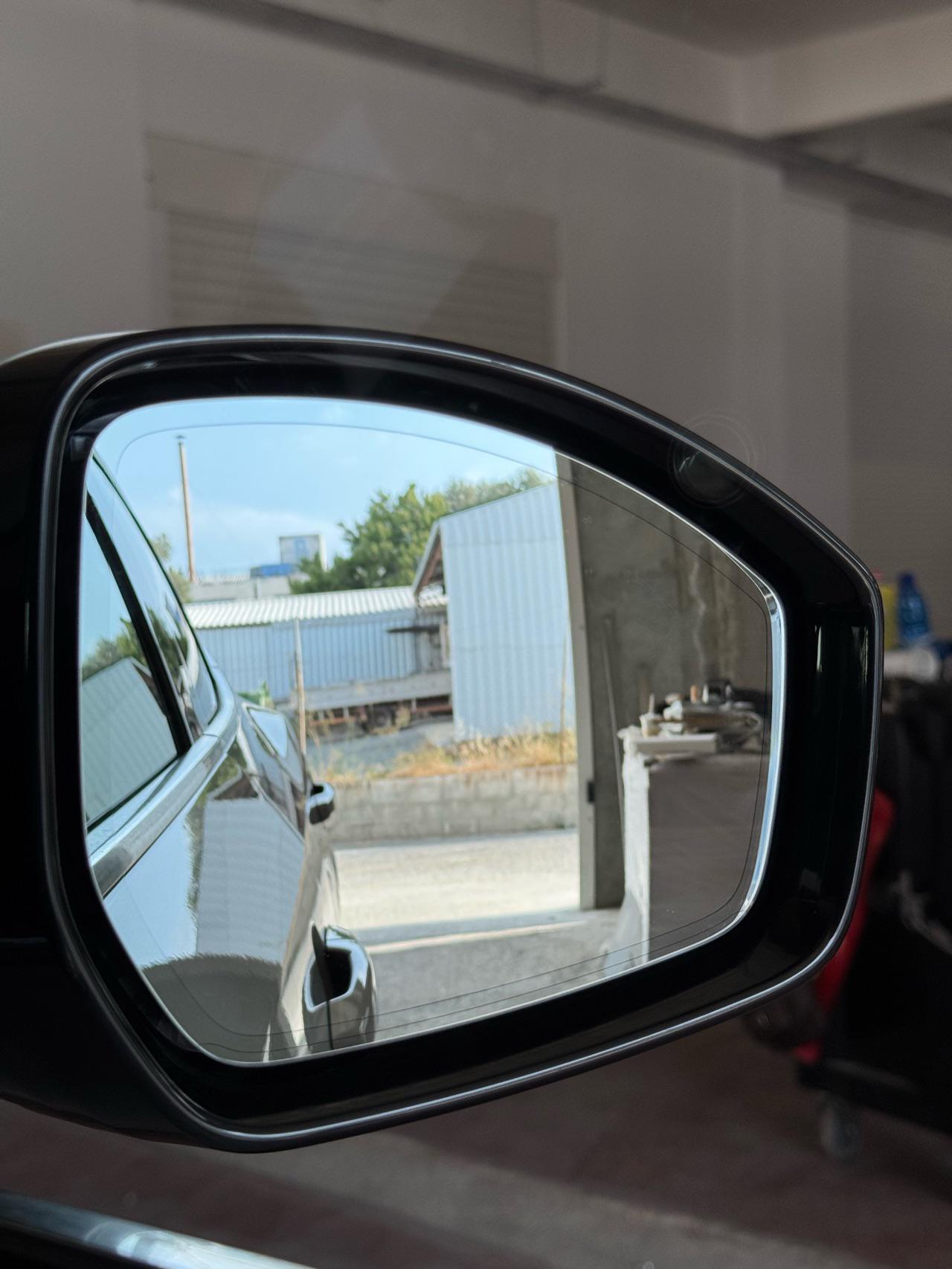 https://cache.vooxee.com/adverts/01/6e/016e97udauphlhockoyeg8sl.jpg