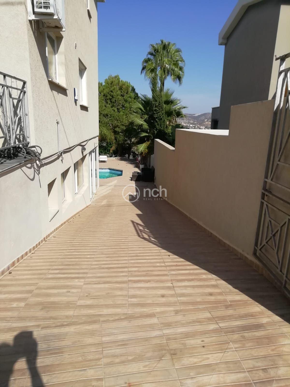 https://cache.vooxee.com/adverts/01/7l/017lfl22cet9t0jowd7kmwqc.jpg