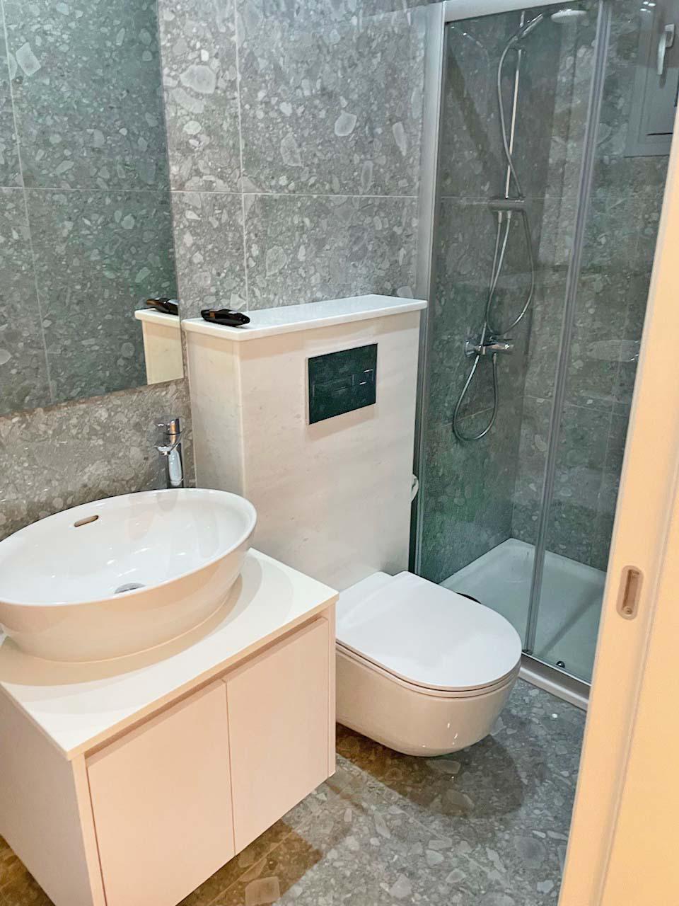 https://cache.vooxee.com/adverts/01/8z/018zlu6toyaefnp3lwhv020b.jpg