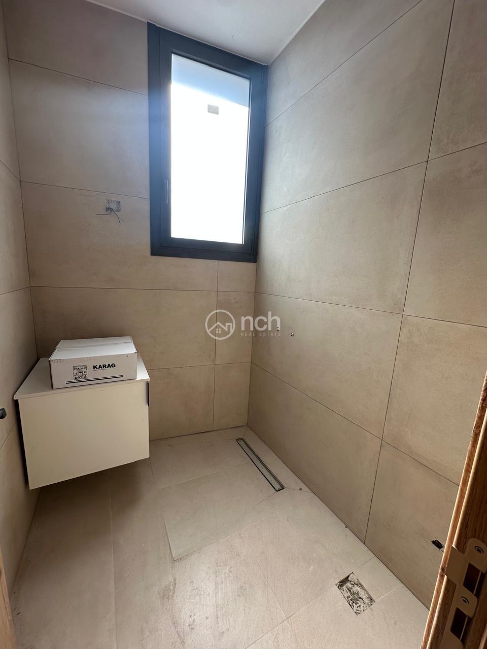 https://cache.vooxee.com/adverts/01/bf/01bfbbay3e673xus14a33heq.jpg
