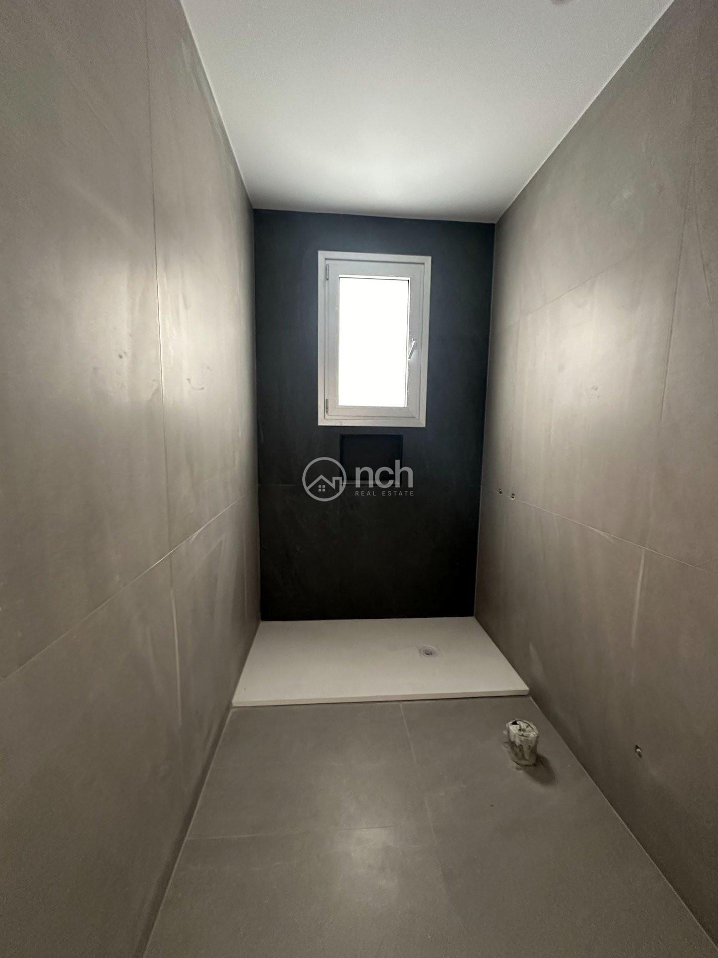 https://cache.vooxee.com/adverts/01/bo/01bo0zmgc11eojw6yzsrogxu.jpg