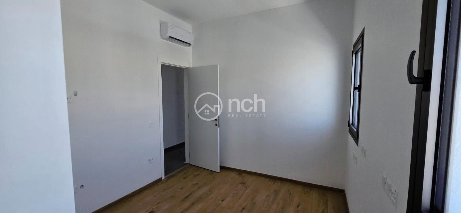https://cache.vooxee.com/adverts/01/e9/01e90lgd6xppgbb4rslsxty4.jpg