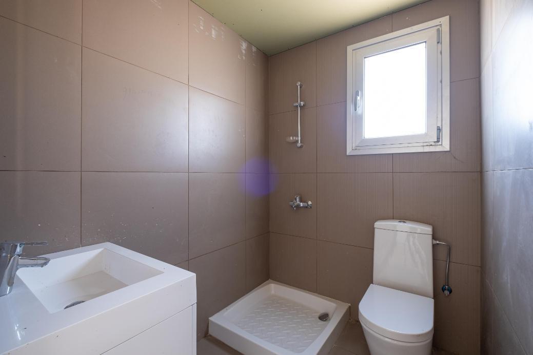 https://cache.vooxee.com/adverts/01/hy/01hya8ea5c45gnej611rwsds.jpg