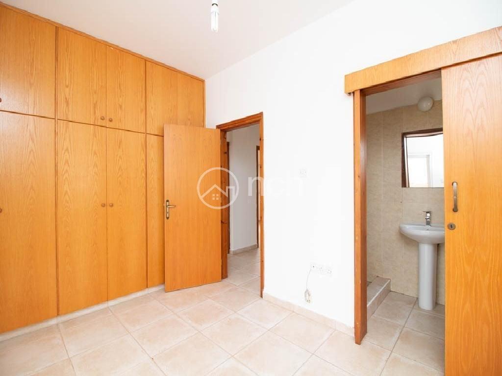 https://cache.vooxee.com/adverts/01/jo/01jodvc9b0nl0rg41370cafk.jpg