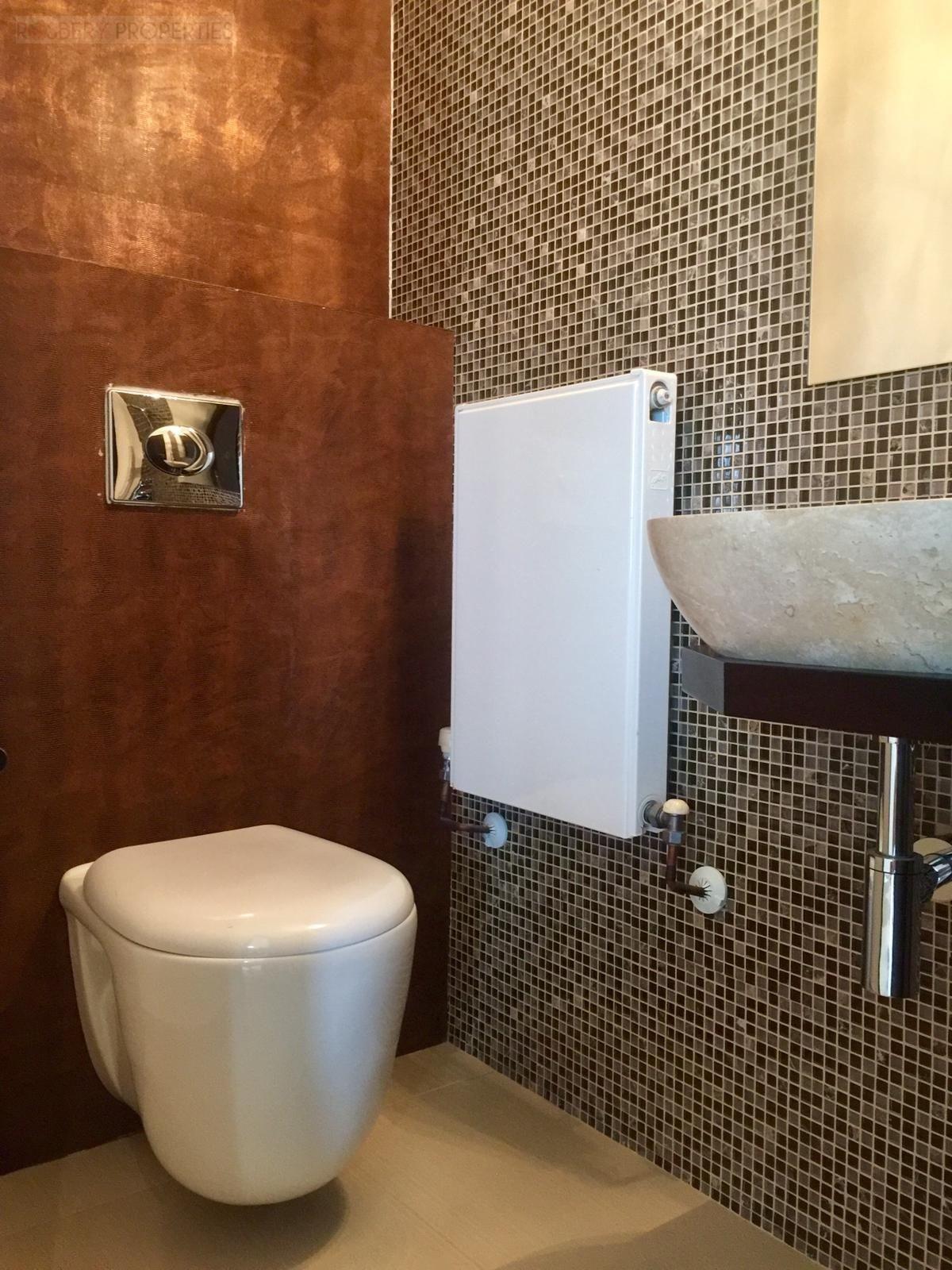 https://cache.vooxee.com/adverts/01/kp/01kpd6rc6w0q7gfbeu5fo55k.jpg