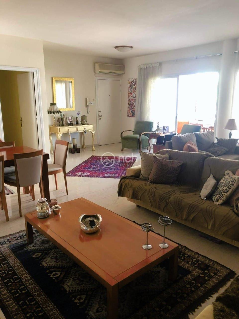 https://cache.vooxee.com/adverts/01/nf/01nfgazkomkcf7vhsa7ricbj.jpg