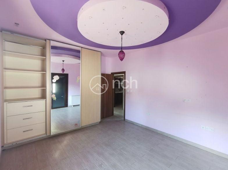https://cache.vooxee.com/adverts/01/pe/01peydce3mz4oxjbf168rkzn.jpg
