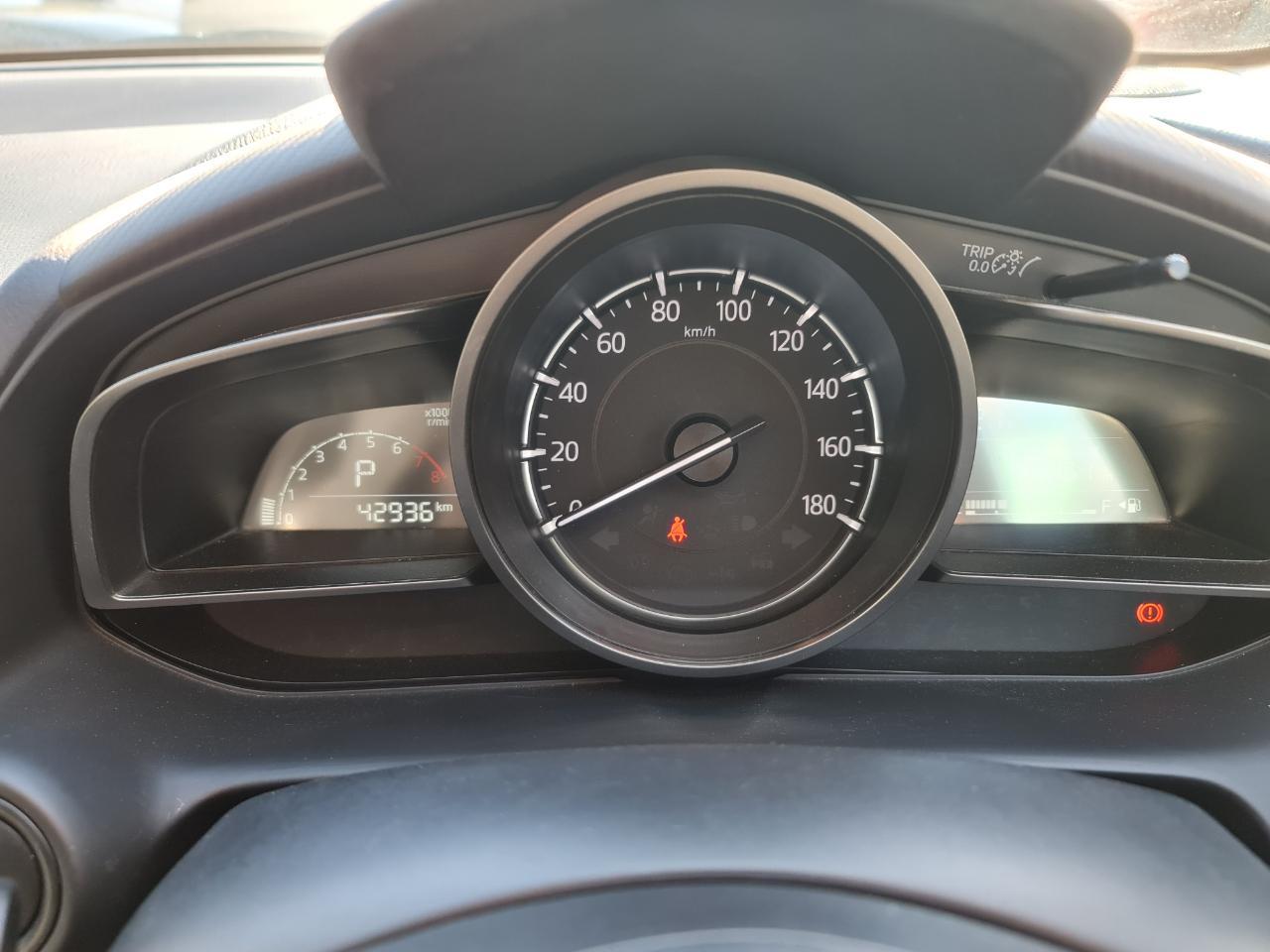 https://cache.vooxee.com/adverts/01/qj/01qjoiev6mxc6ute08ztxxbq.jpg