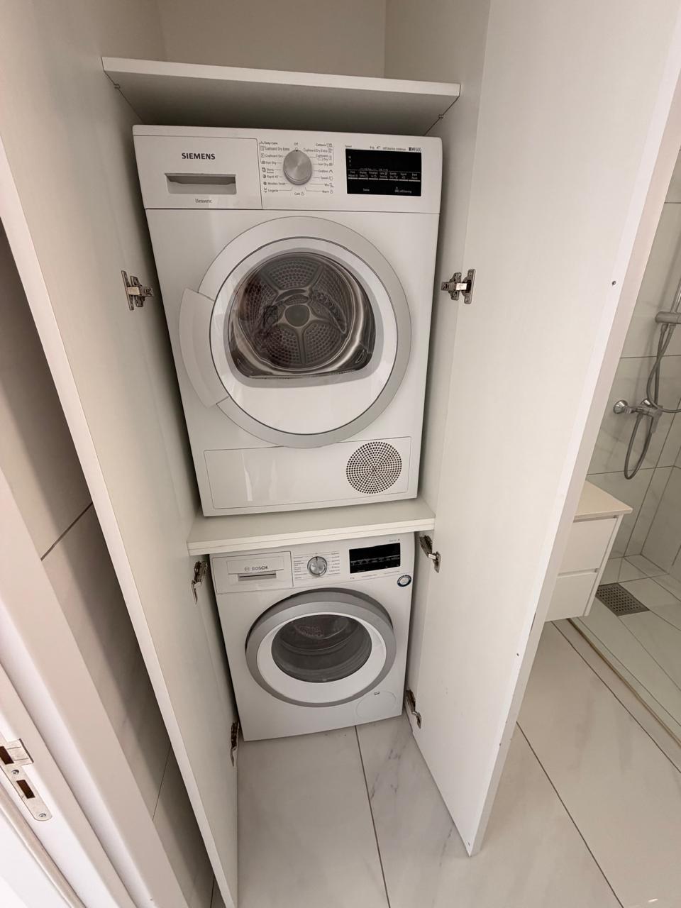 https://cache.vooxee.com/adverts/01/s5/01s5f0eqxvmqh9jj2iwq952u.jpg