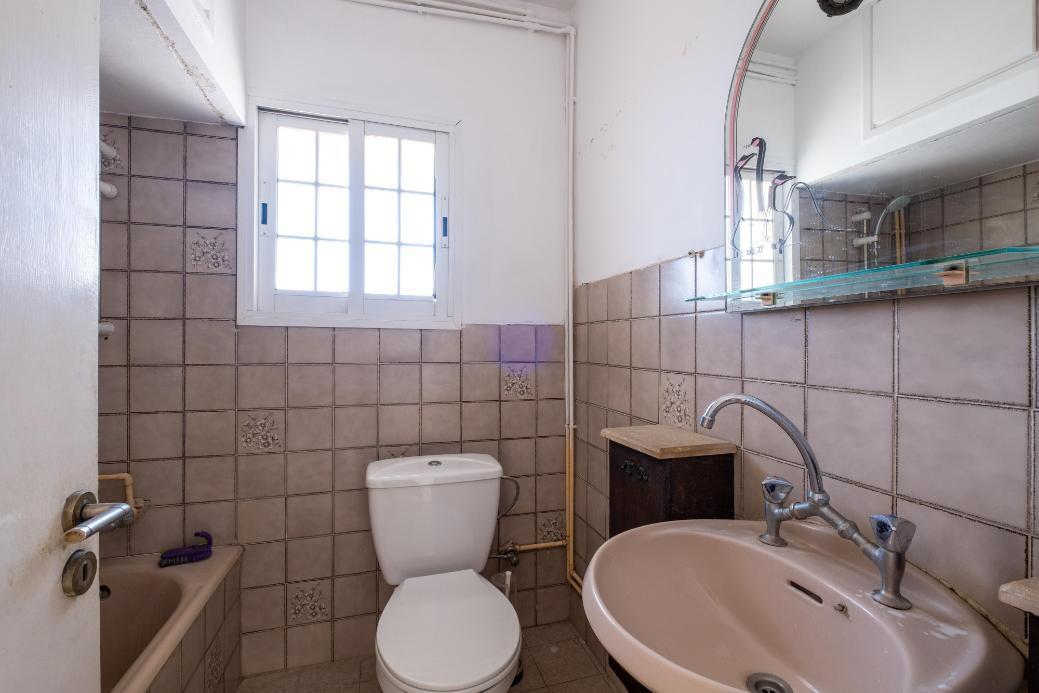 https://cache.vooxee.com/adverts/01/sh/01sh3jj7avc576lqve91ifej.jpg