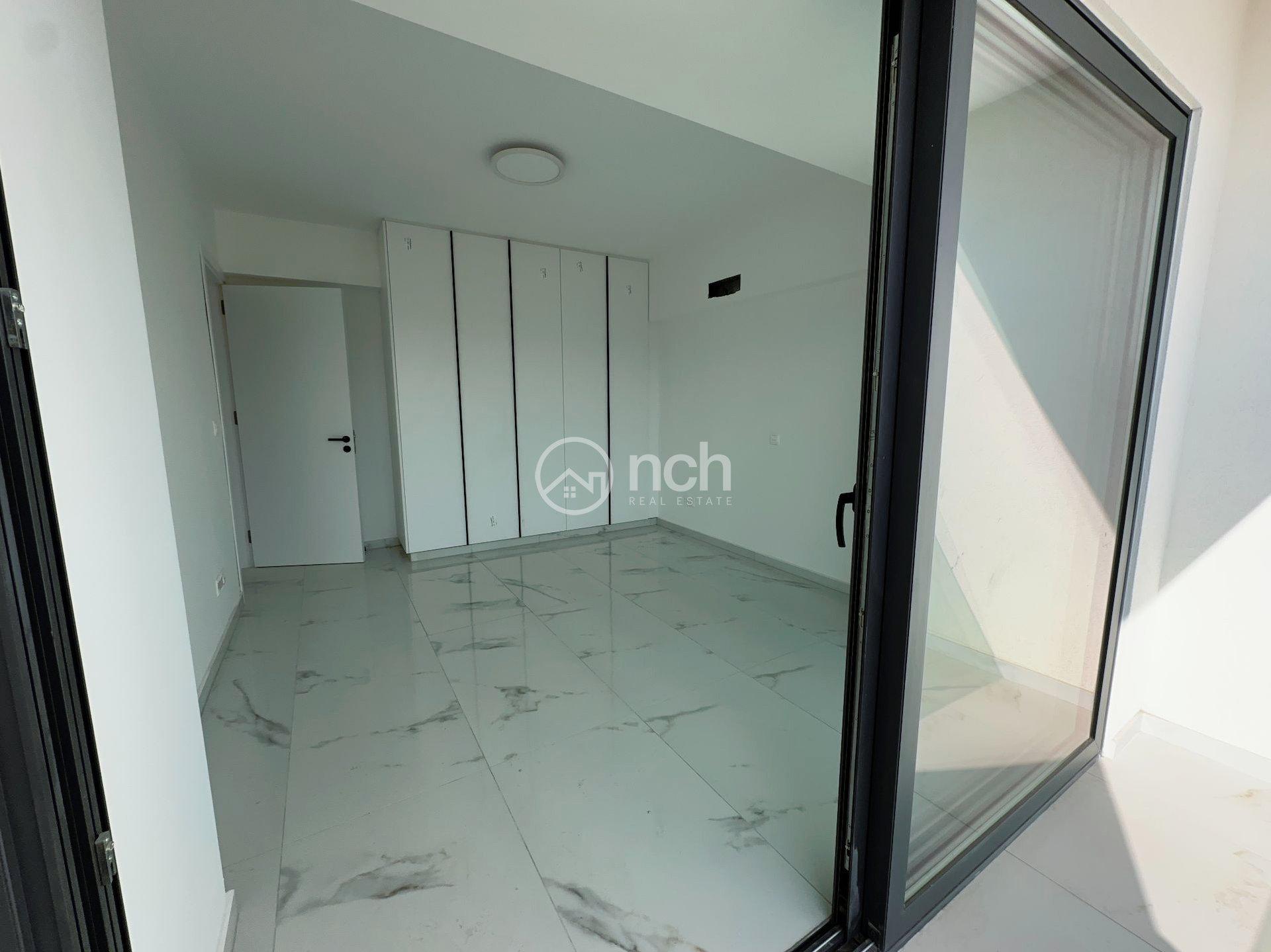 https://cache.vooxee.com/adverts/01/xr/01xrgxhzcitzk0k9knoy6d0h.jpg
