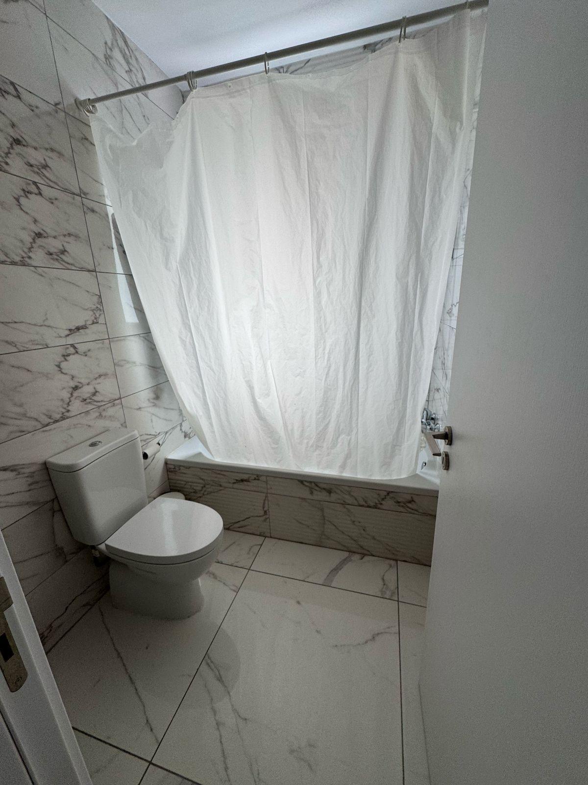 https://cache.vooxee.com/adverts/01/y6/01y6gyj5niur20emyyytlzhy.jpg