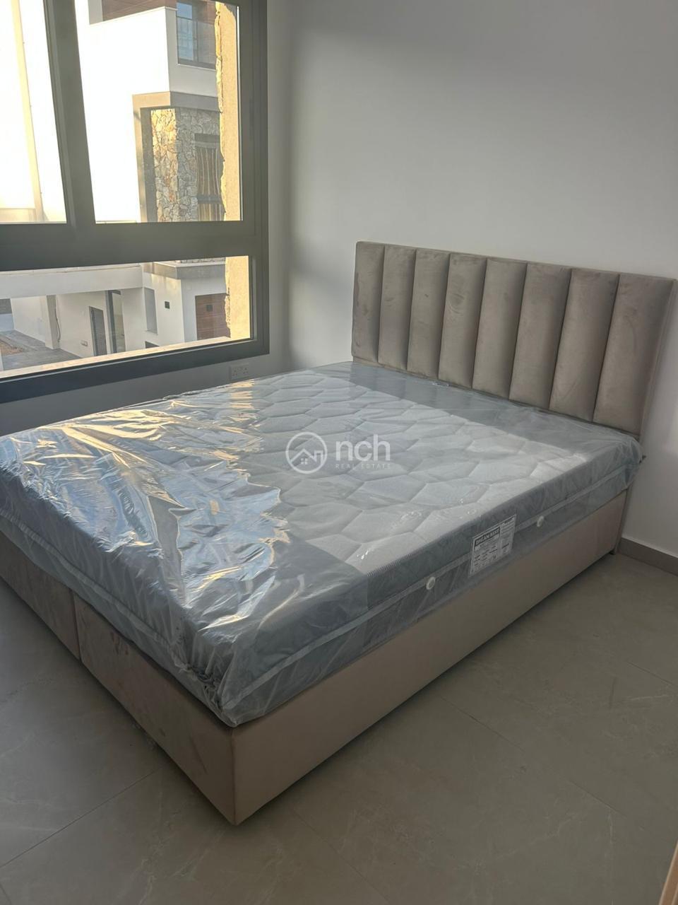 https://cache.vooxee.com/adverts/01/2r/012r3tfg8p5r2ipqhbh4u1h1.jpg