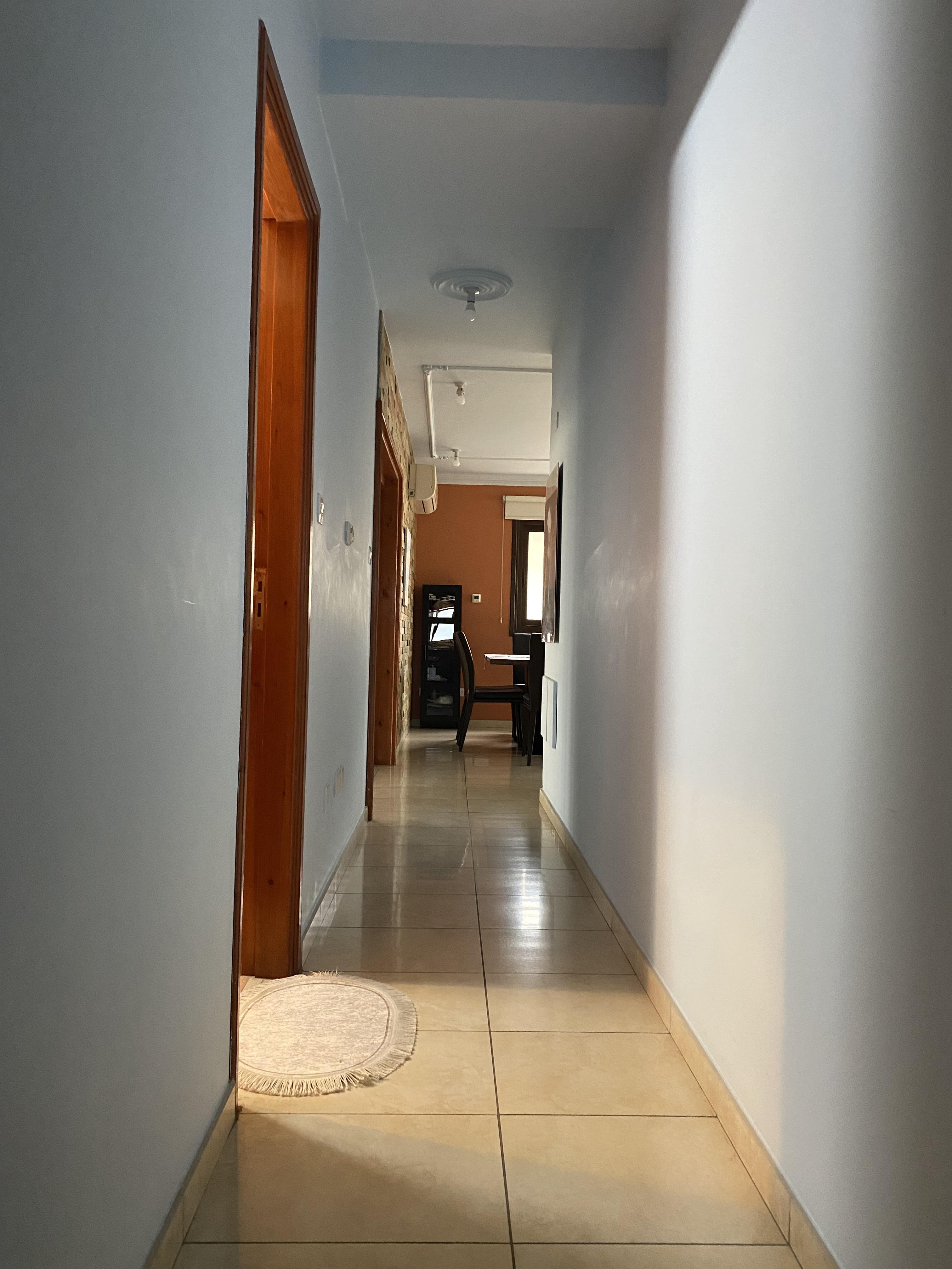 https://cache.vooxee.com/adverts/01/6j/016jc7ekb7vgfzam2eepm0ne.jpg