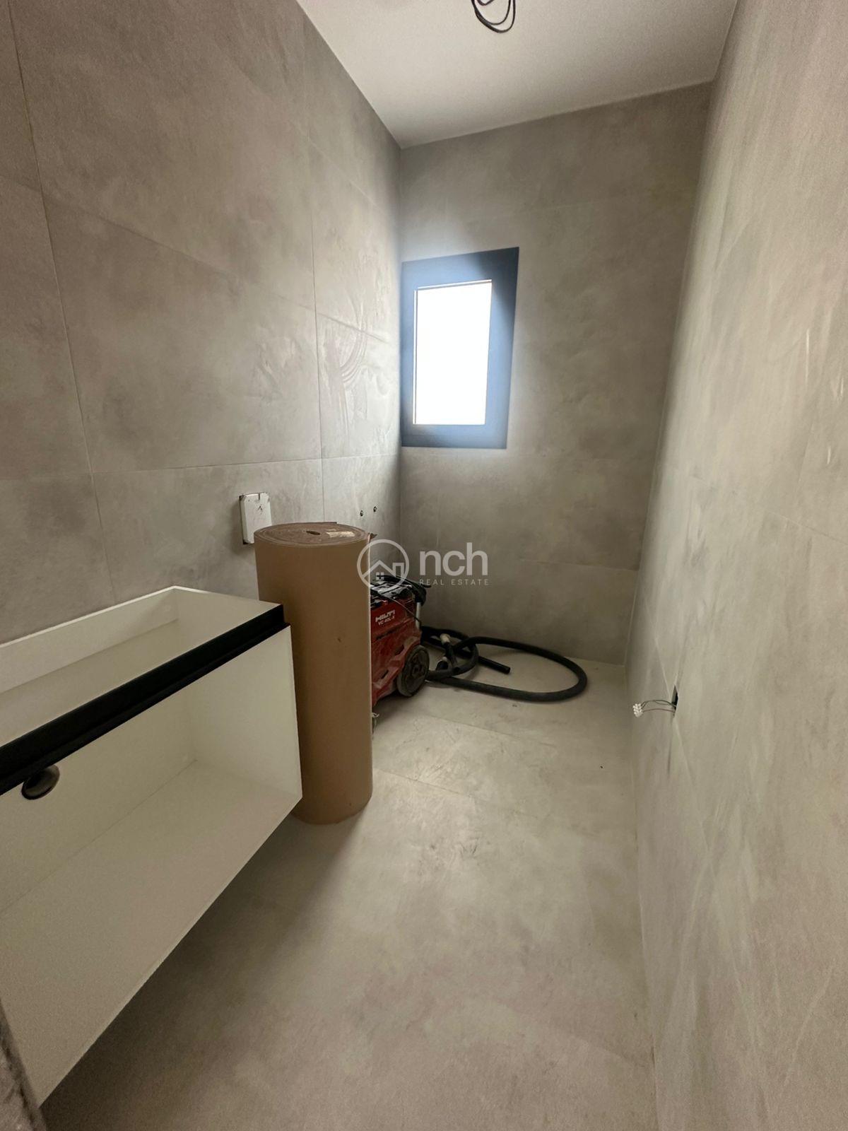 https://cache.vooxee.com/adverts/01/t4/01t4nisem5bm0plzz3ehj60w.jpg
